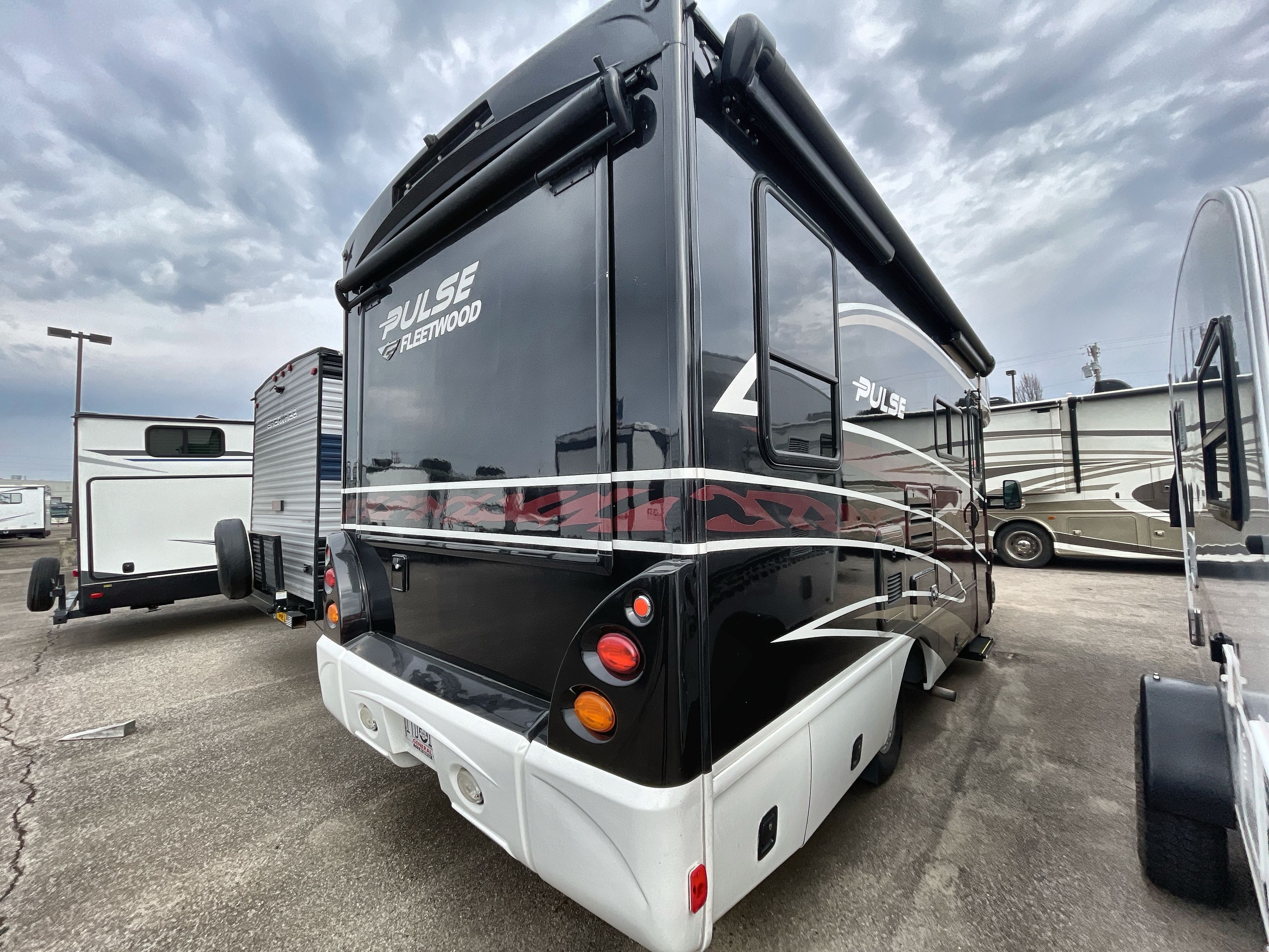 2019 Fleetwood PULSE 24A in olive branch MS