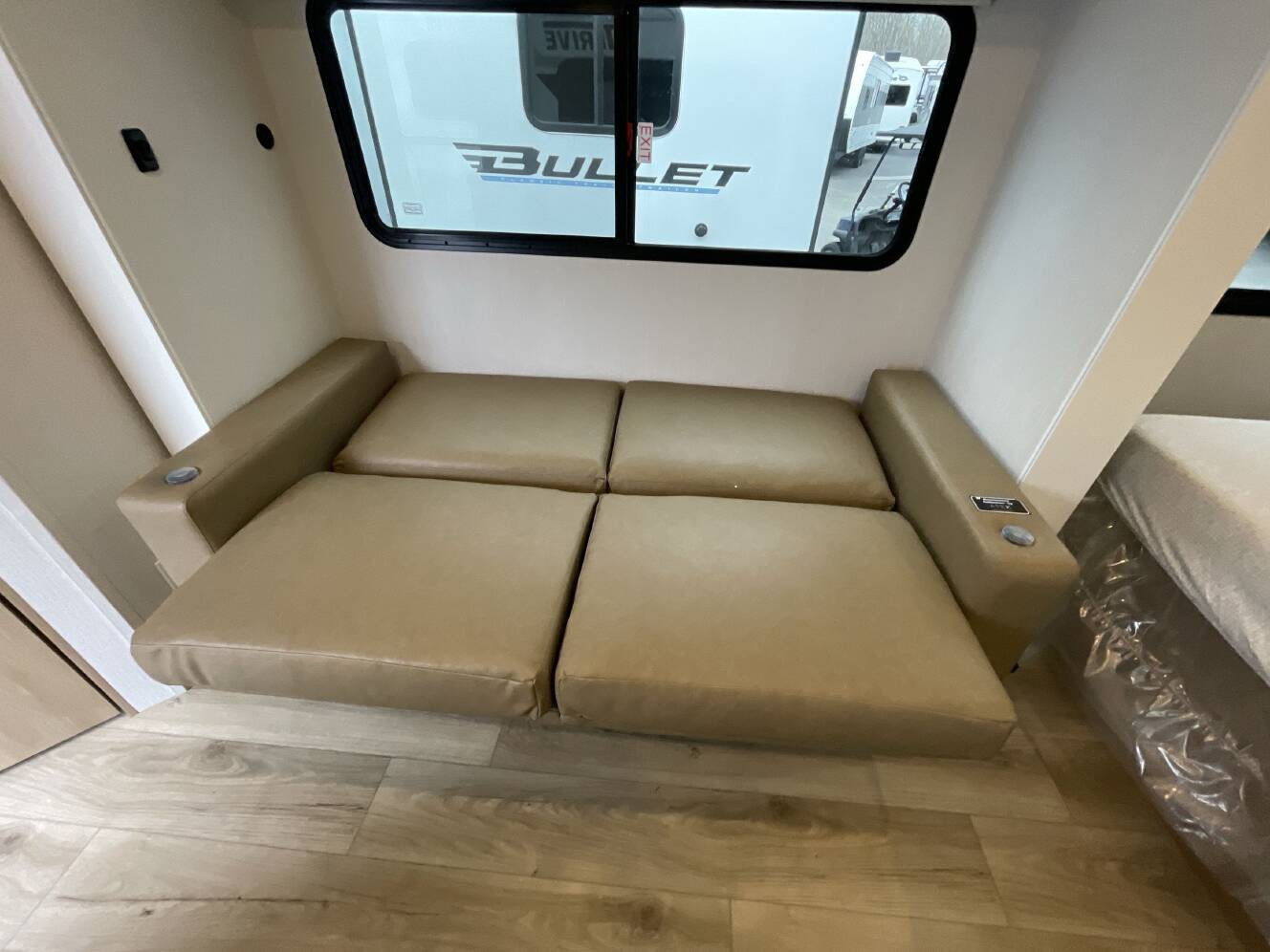 A photo of this 2026 Winnebago THRIVE 18FBS