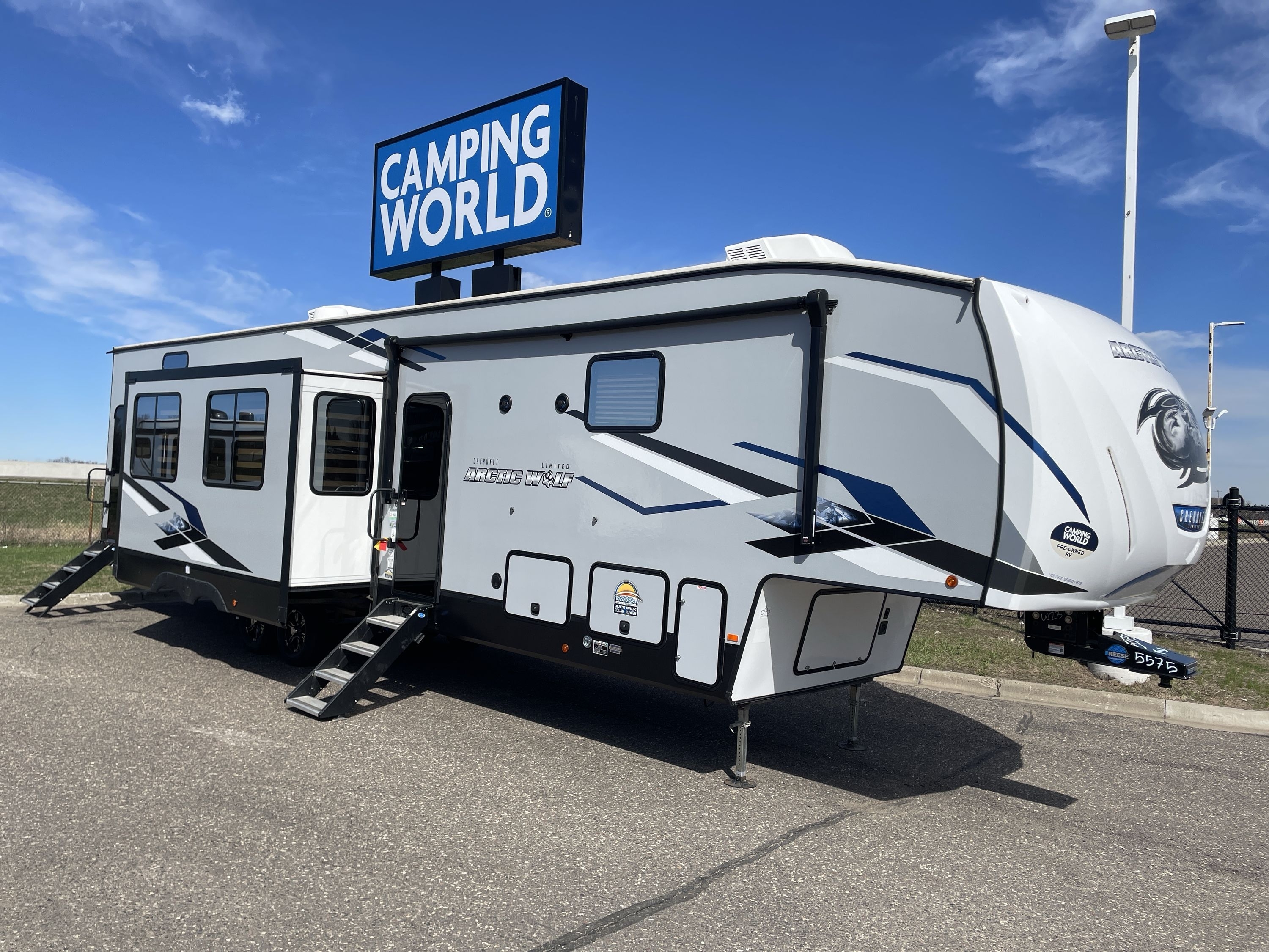 2023 Forest River ARCTIC WOLF 3810 RV