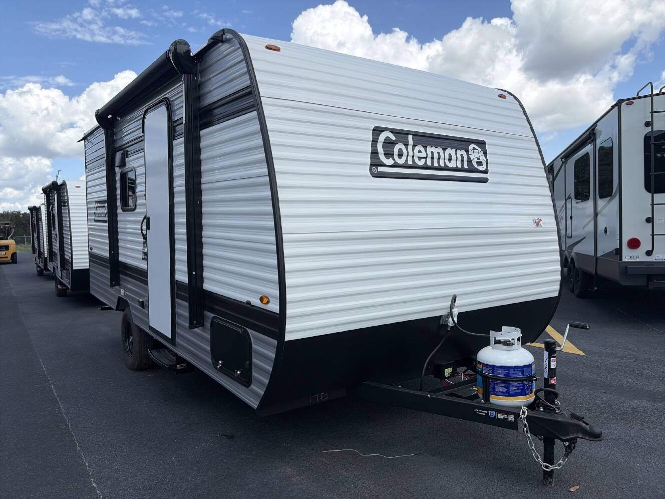 A photo of this 2027 Keystone COLEMAN 17B
