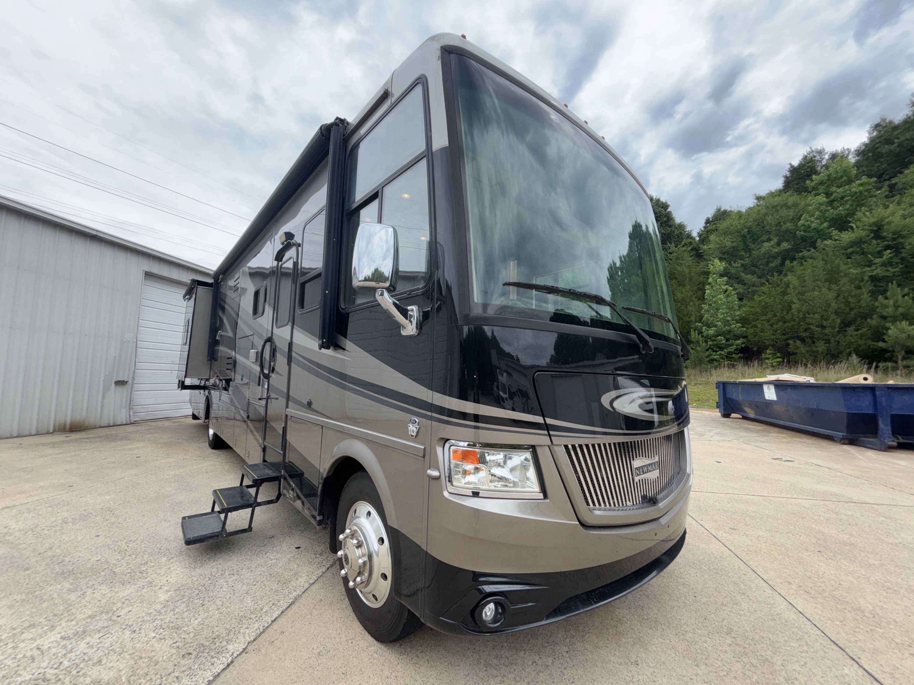 2014 Newmar CANYON STAR 3953 in concord NC