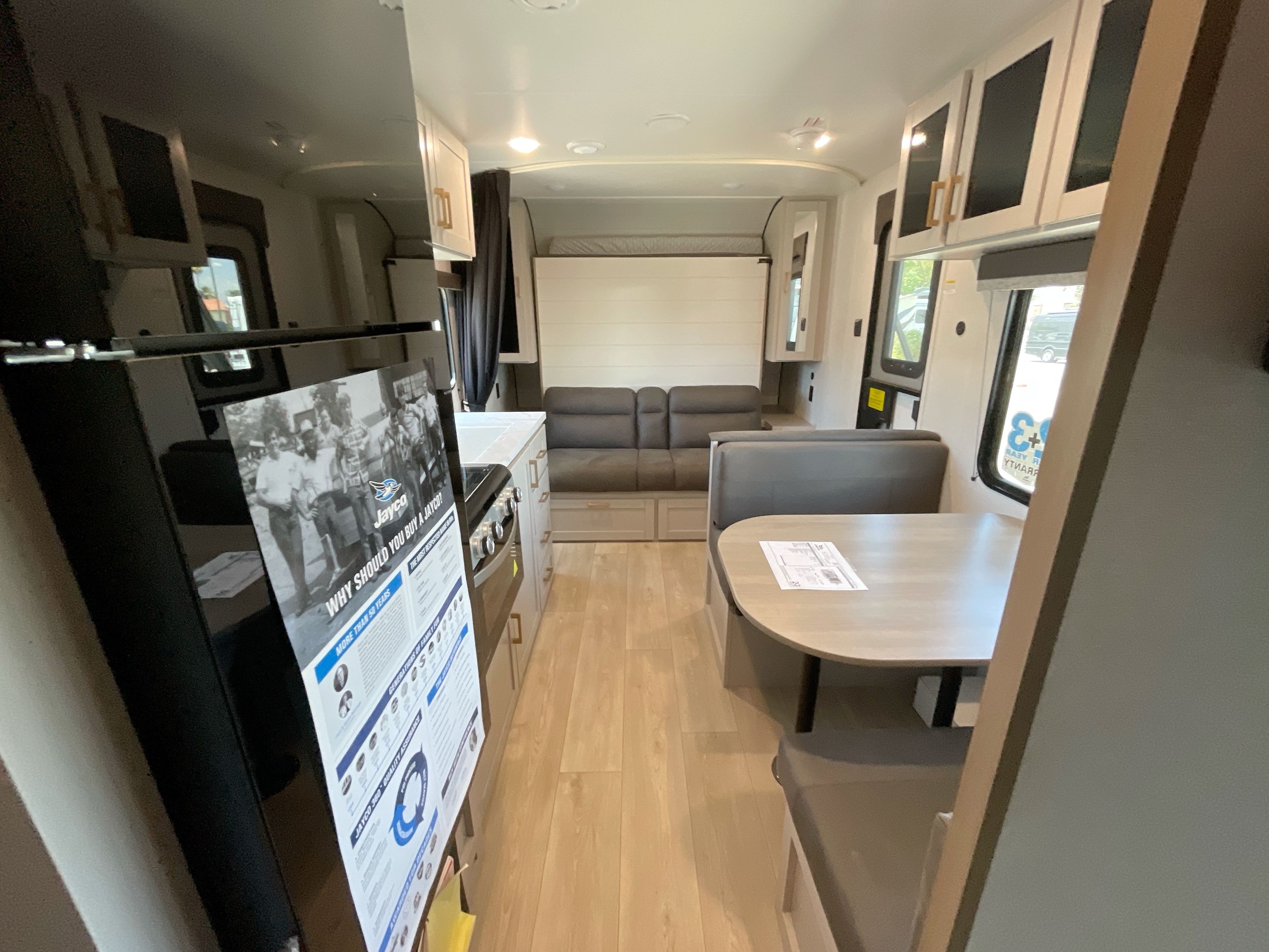 2027 Jayco JAY FLIGHT 211MBW in colton CA