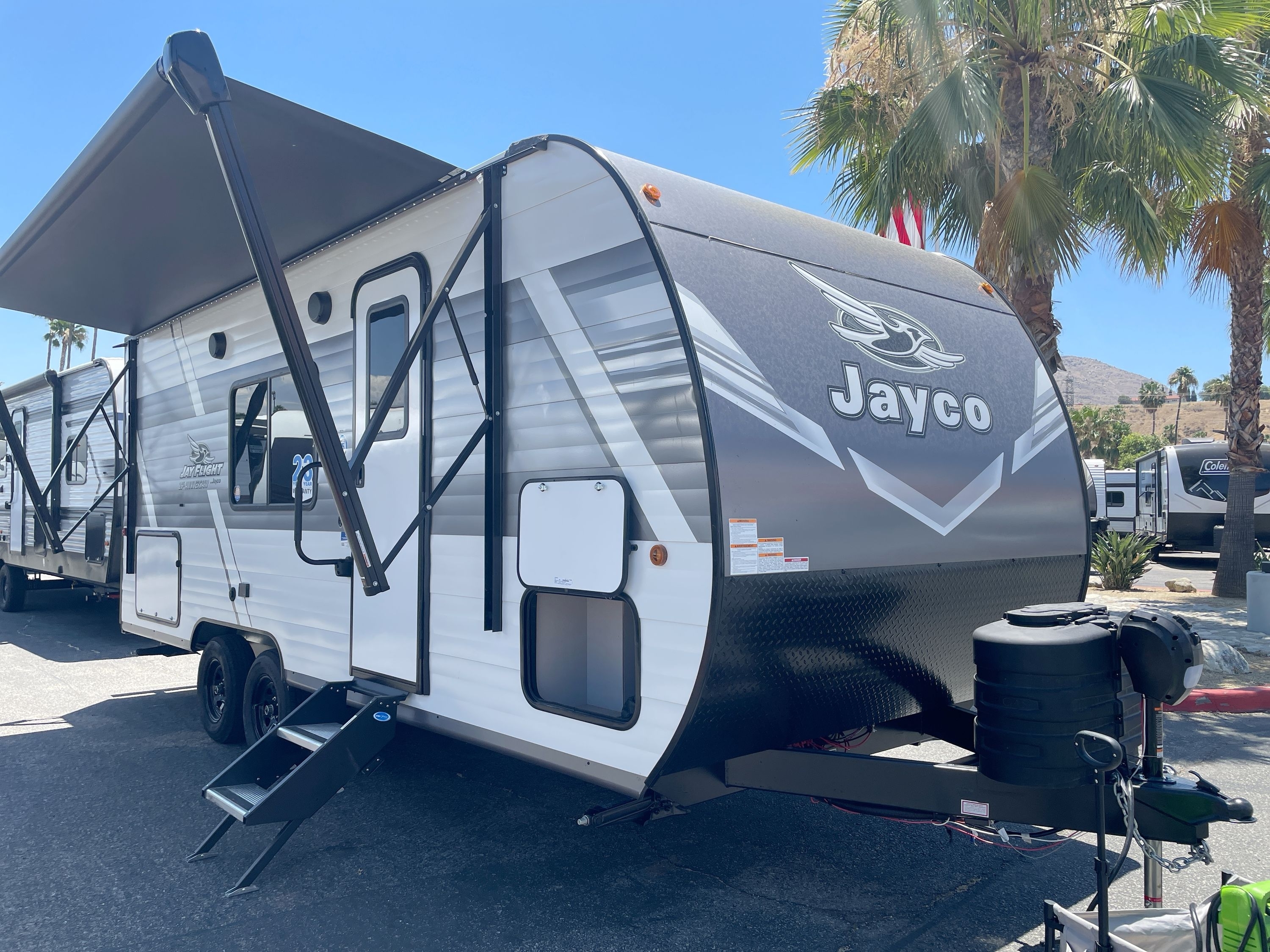 2027 Jayco JAY FLIGHT 211MBW in colton CA