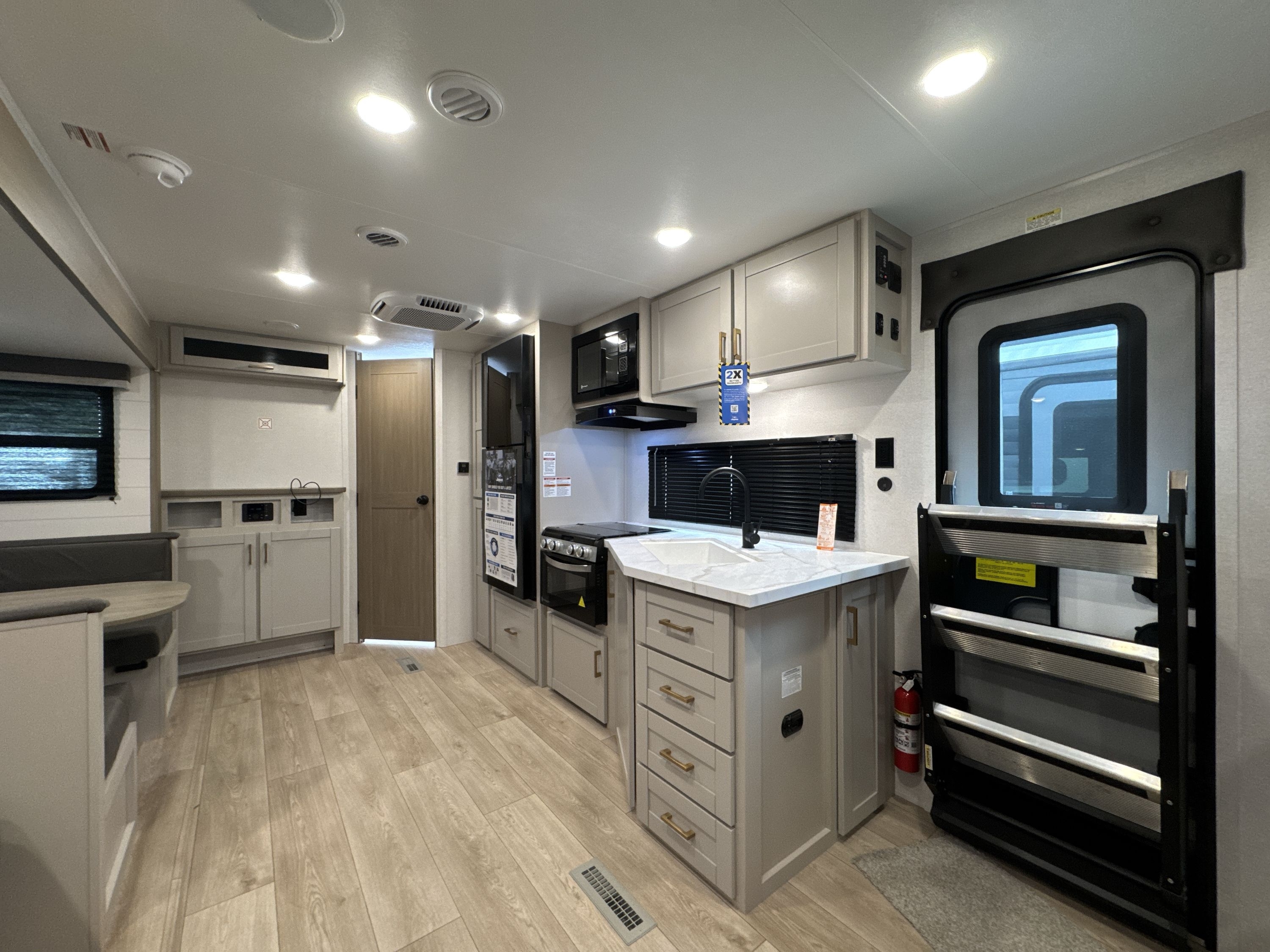 2027 Jayco JAY FLIGHT 262RLS in kingston NY