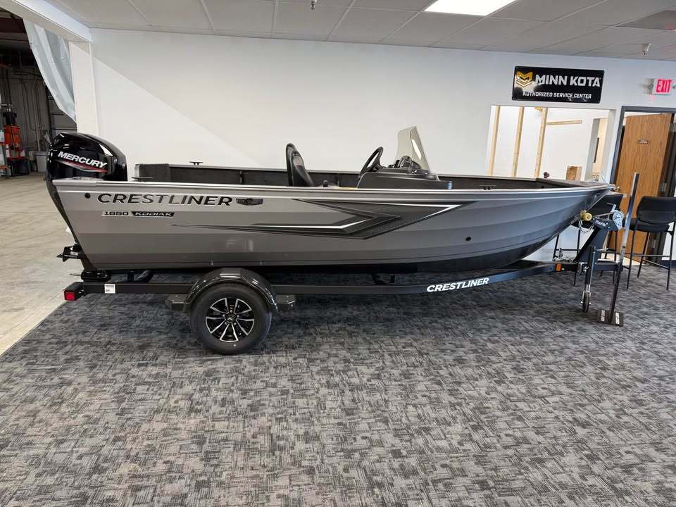2026 Crestliner Kodiak 1650 Side Console 18 SC in pine island MN