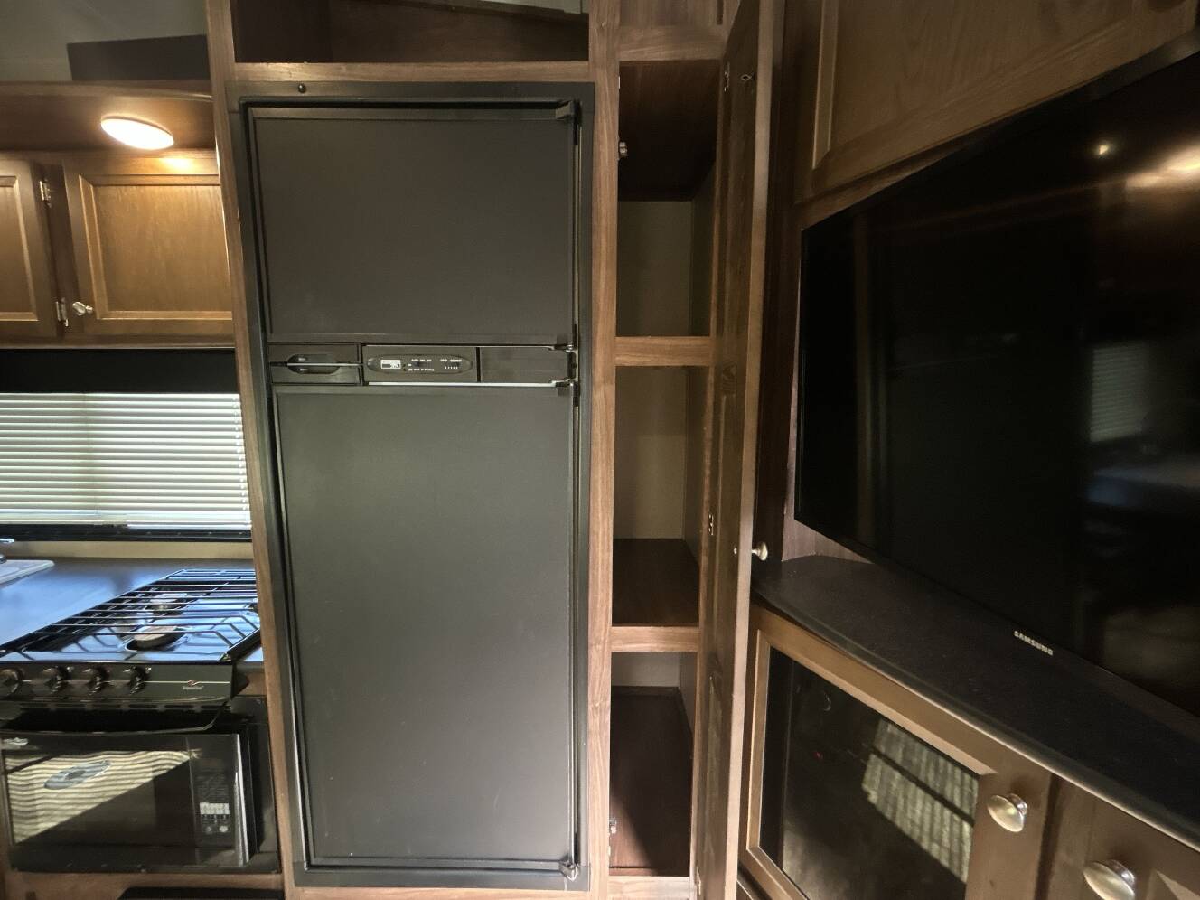 A photo of this 2017 Dutchmen RUBICON 2500