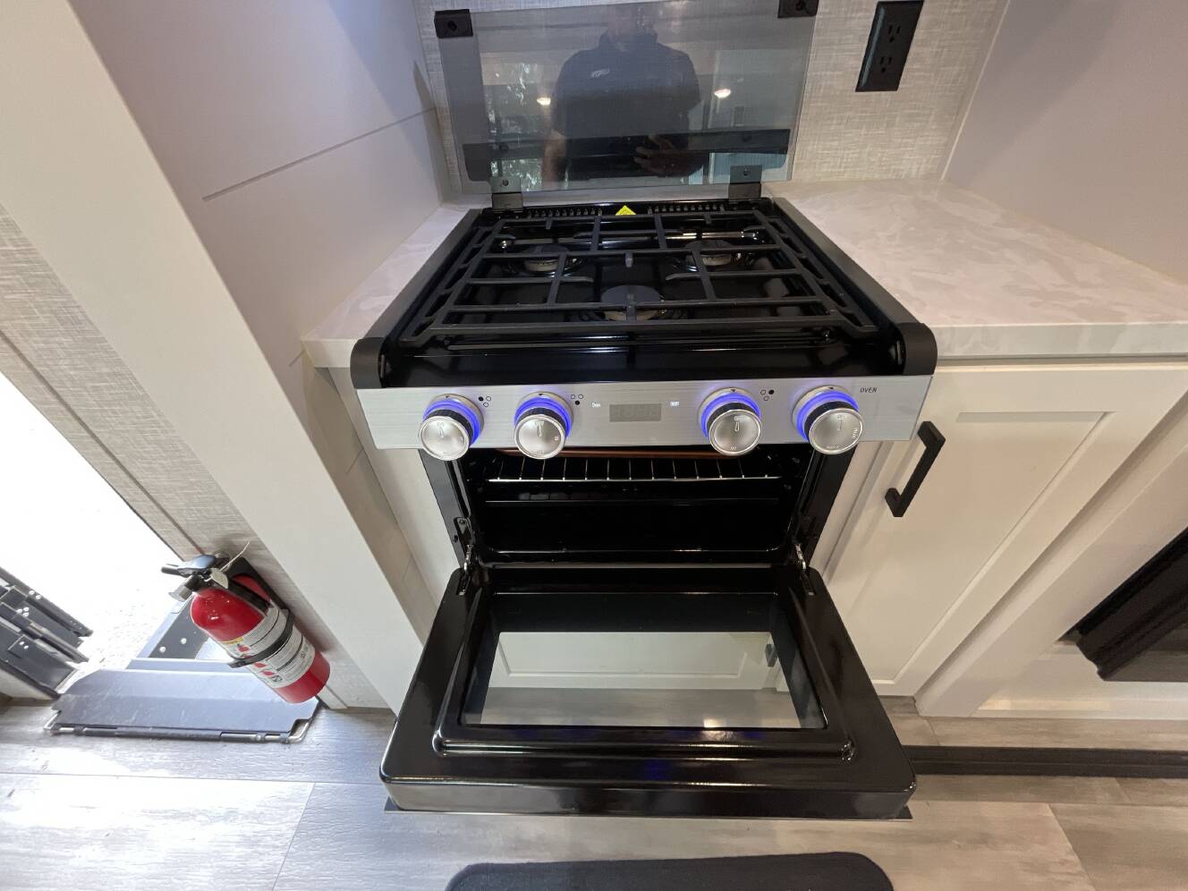 A photo of this 2025 Jayco JAY FLIGHT SLX 333BTS