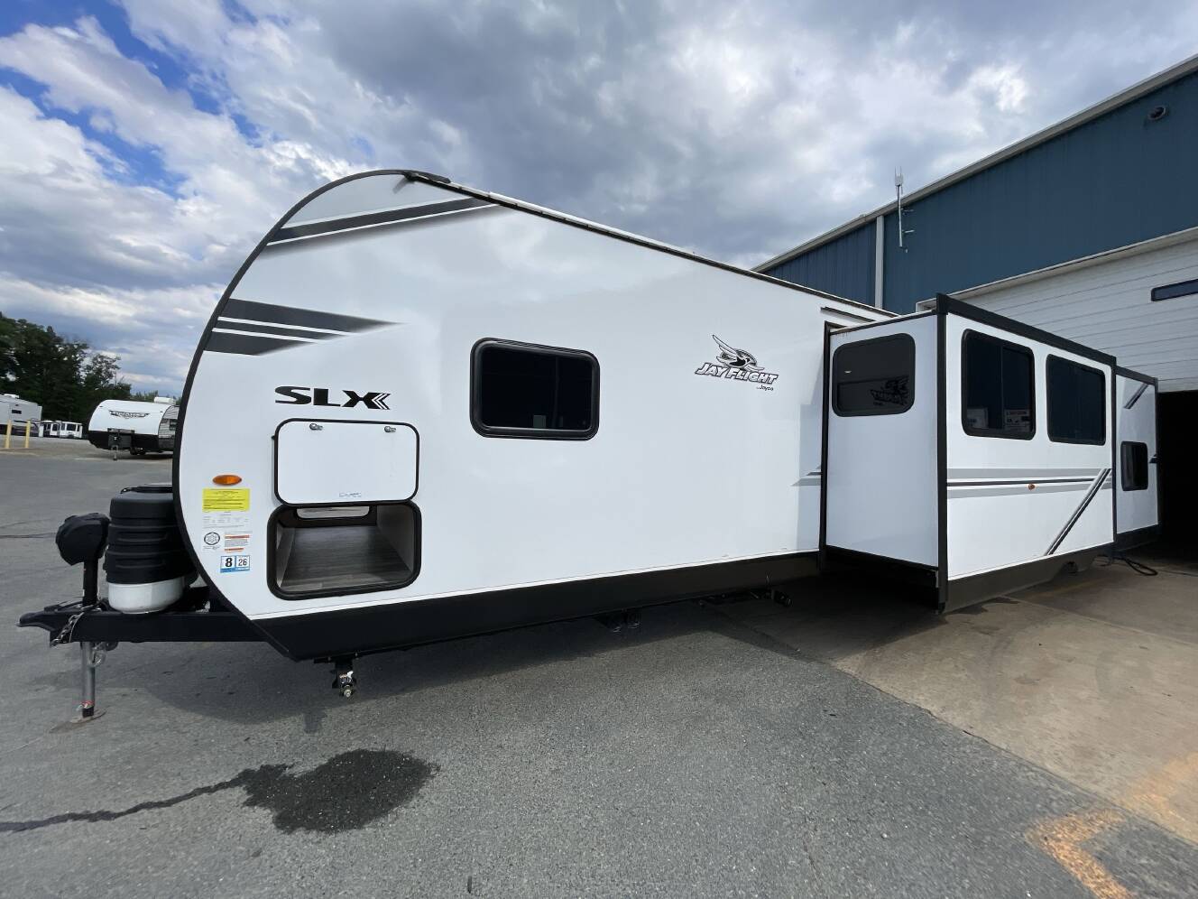 A photo of this 2025 Jayco JAY FLIGHT SLX 333BTS