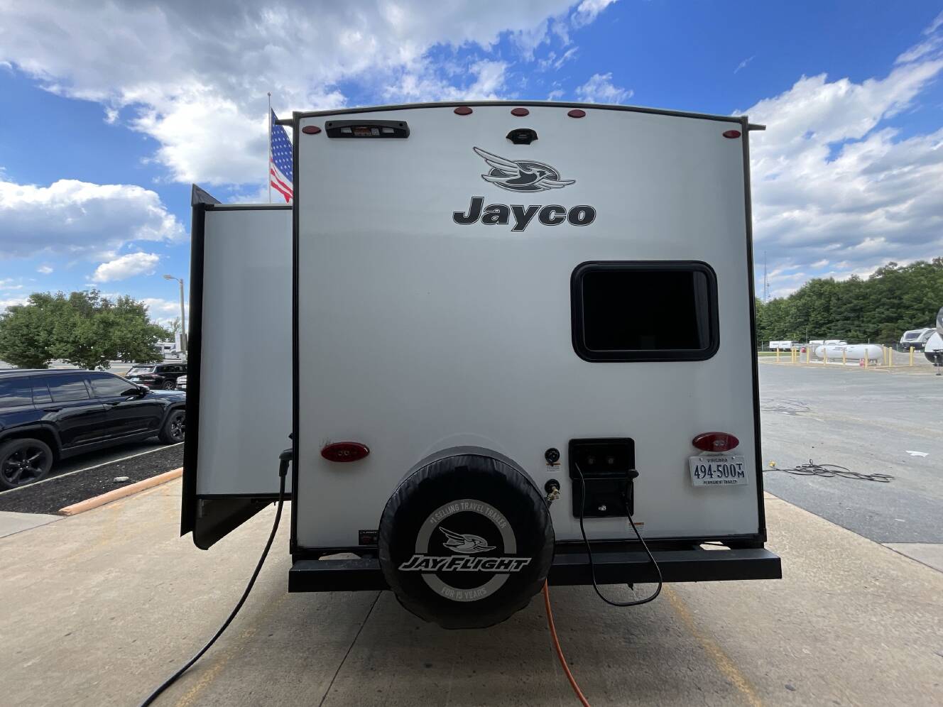 A photo of this 2025 Jayco JAY FLIGHT SLX 333BTS