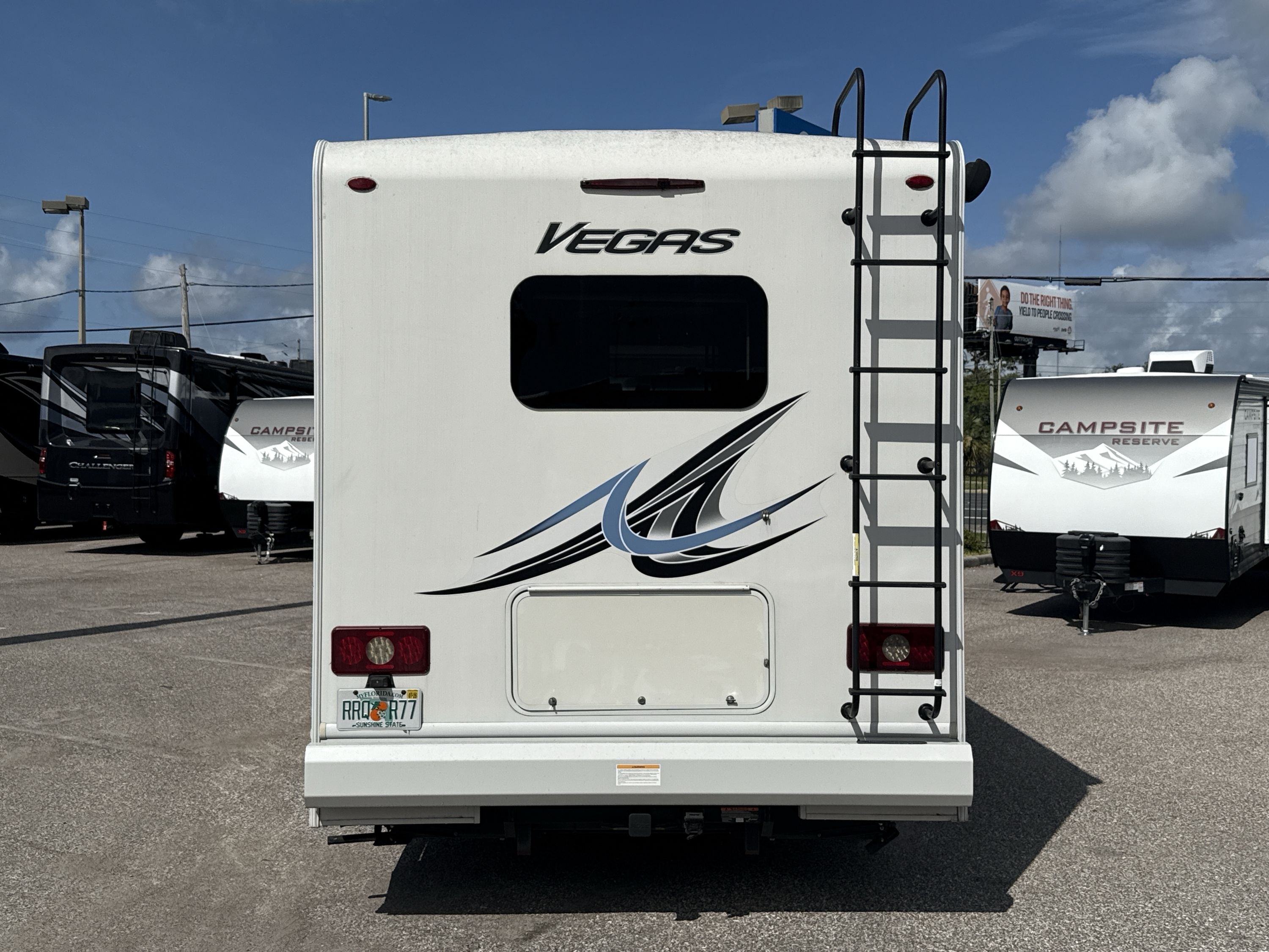 2023 Thor VEGAS 24.1 in holiday FL