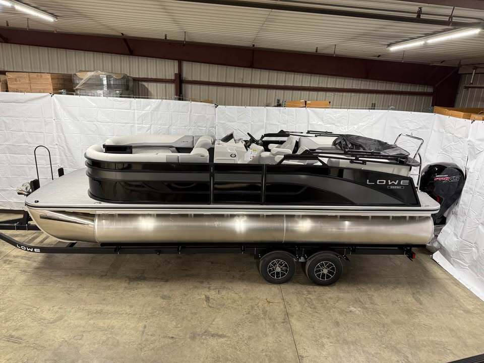 2026 Lowe SS230 WALK THRU SPECIAL in pine island MN