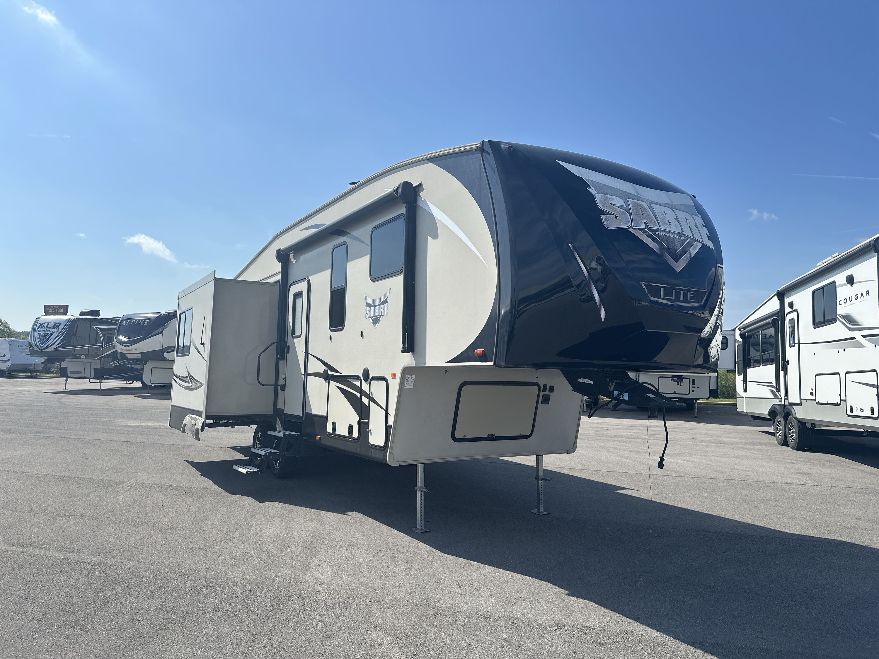 2017 Forest River SABRE LITE 28RL RV