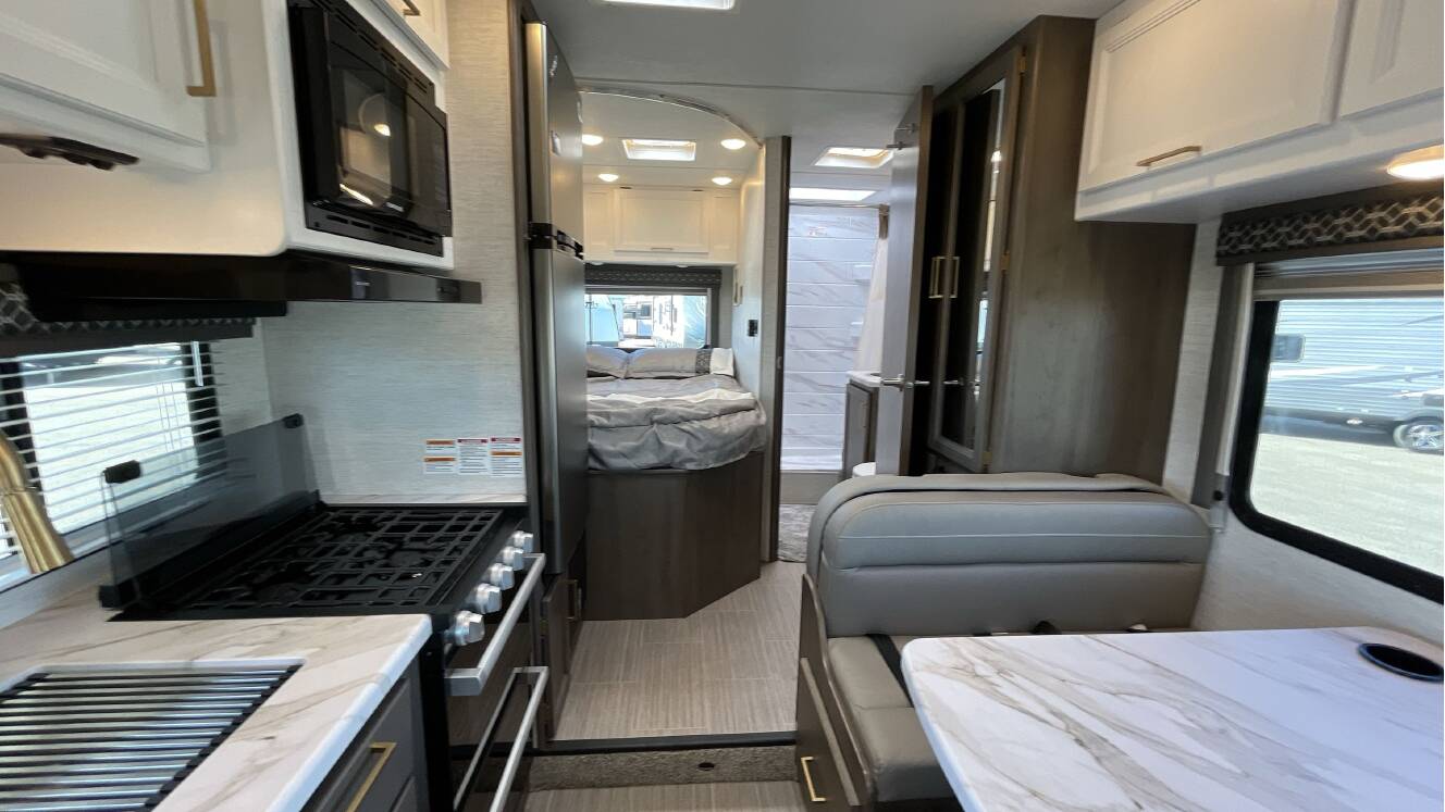 A photo of this 2025 Thor FREEDOM ELITE 22HEF