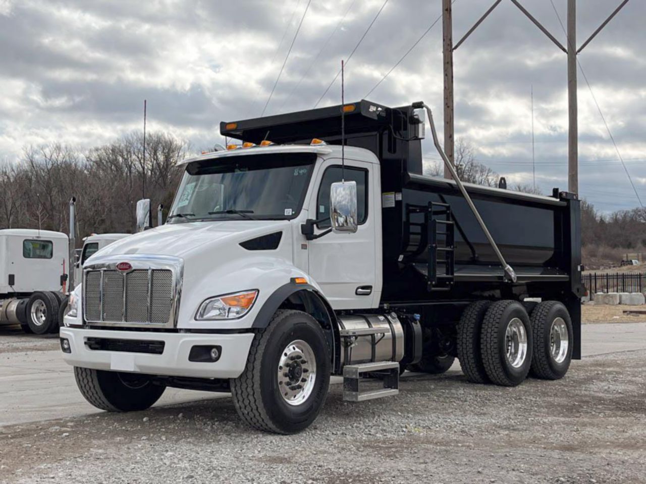 2025 PETERBILT 548 in Tampa, FL