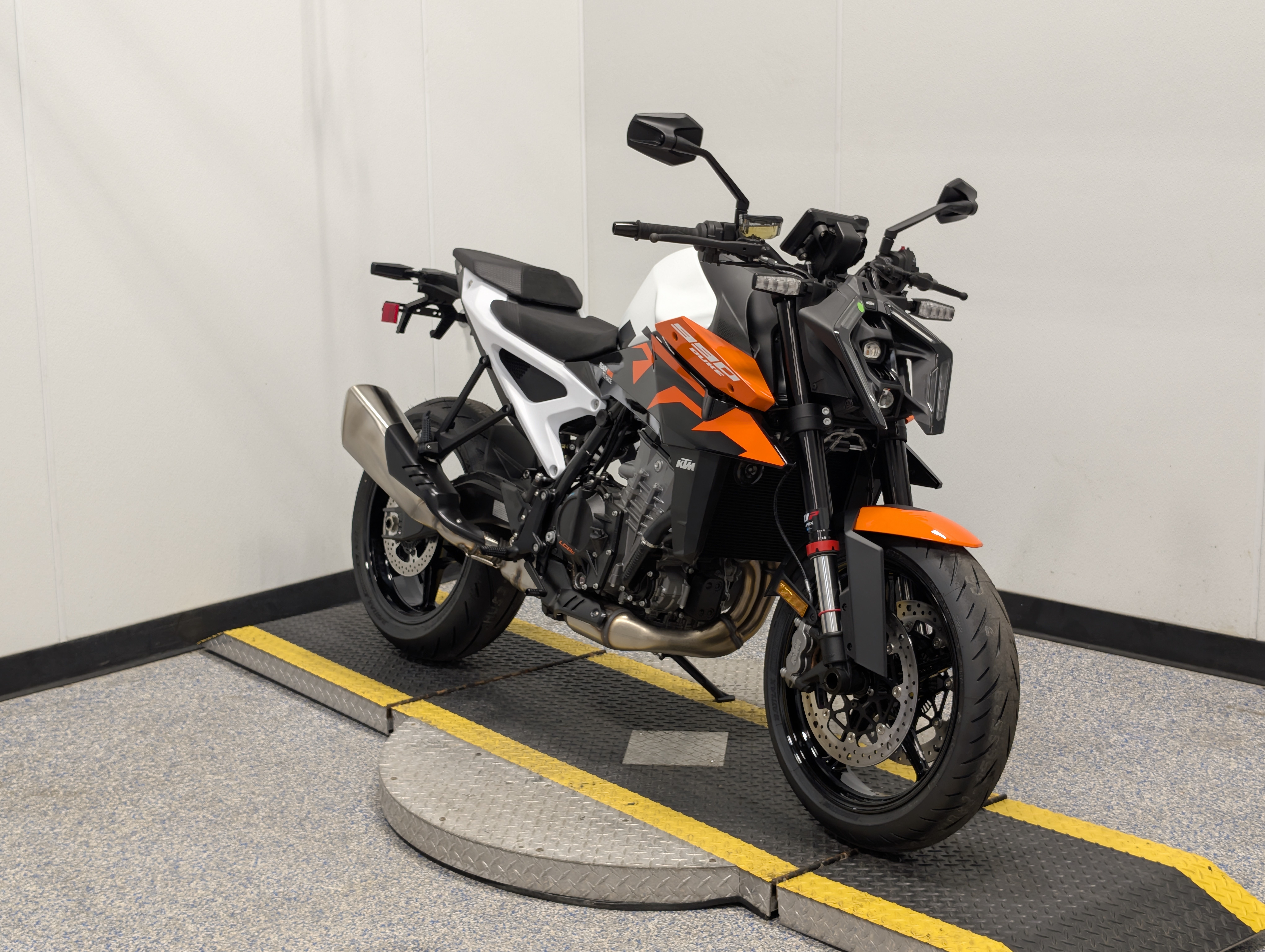 2027 KTM Duke 990 990 in Auburn, MA