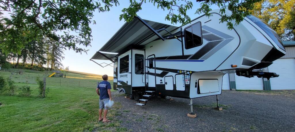 2021 Grand Design MOMENTUM G-CLASS 320G RV