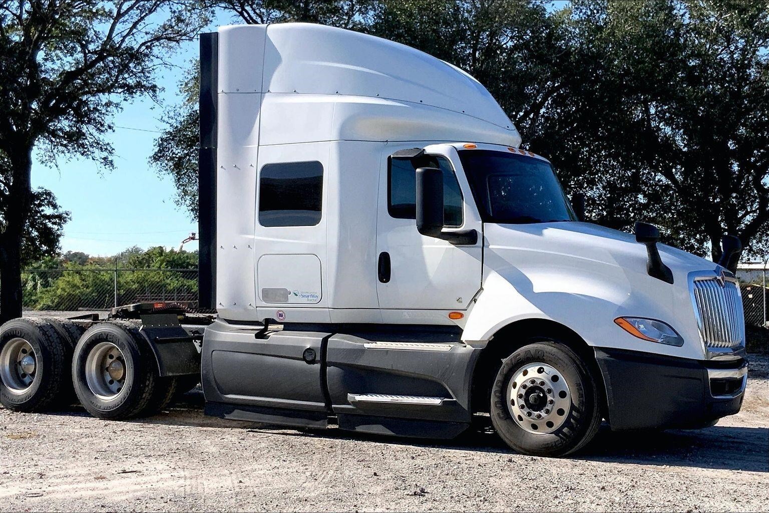 2022 INTERNATIONAL LT in Tampa, FL