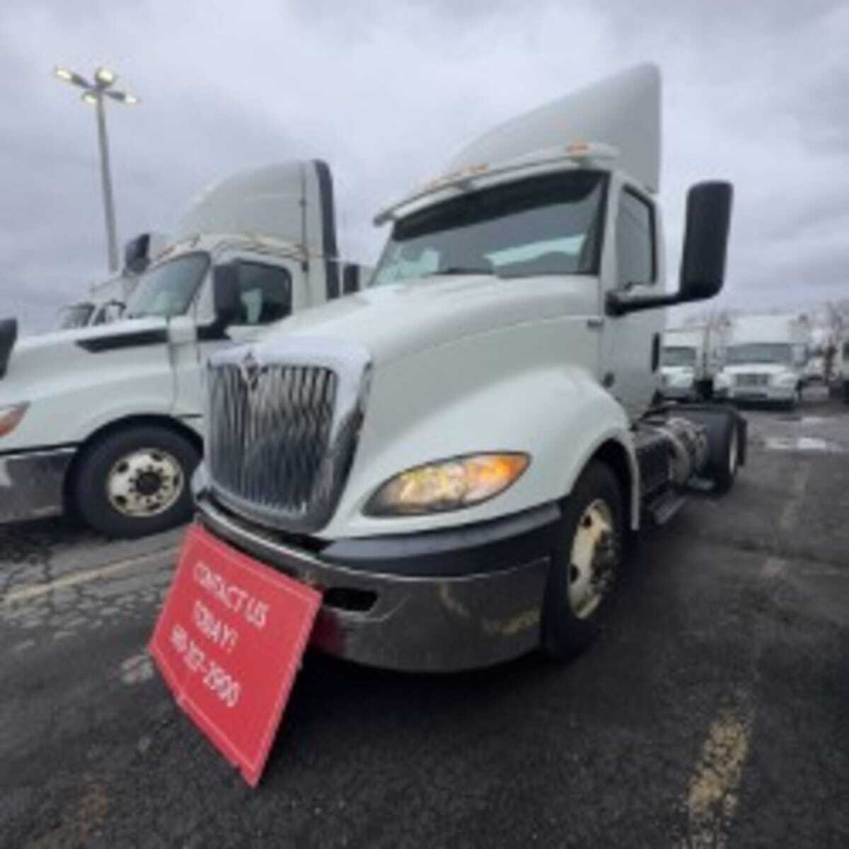 2019 INTERNATIONAL RH613 DAYCAB S/A in Hampton, VA