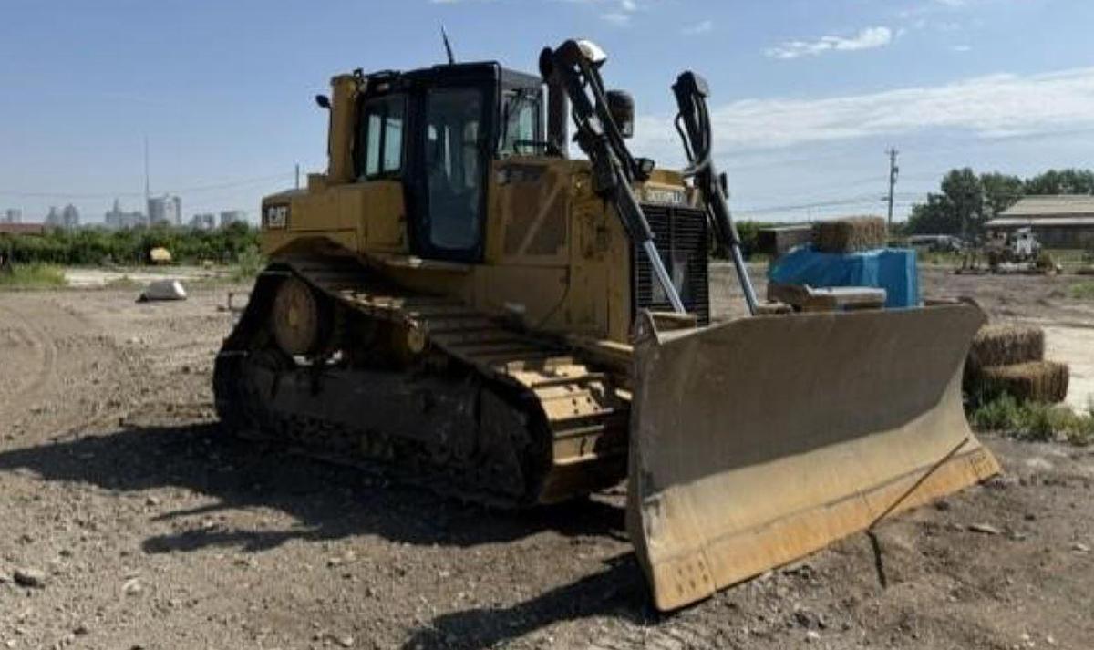 2013 CATERPILLAR D6T in Columbus, OH