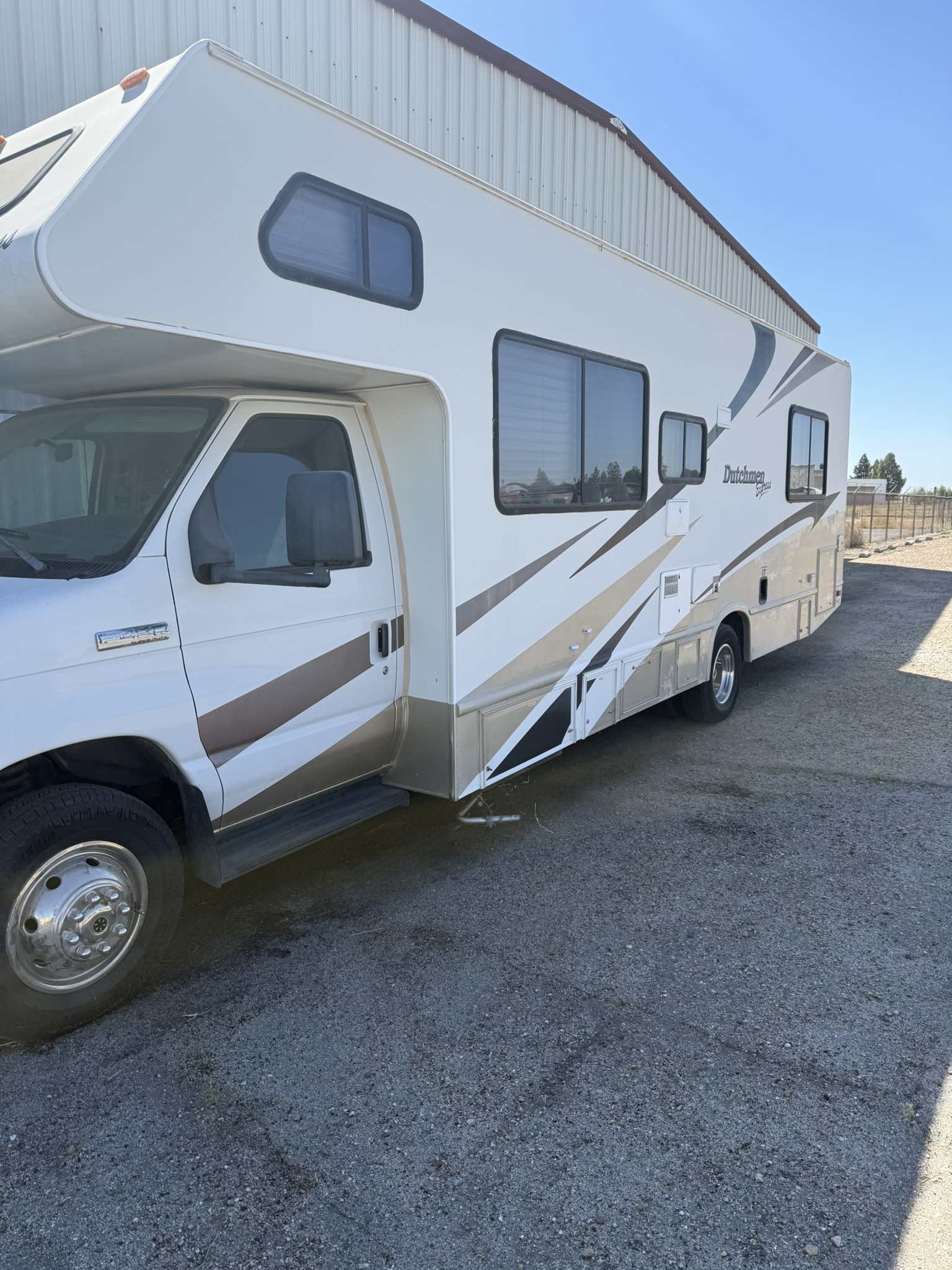 2007 Dutchmen EXPRESS 28A in bakersfield CA