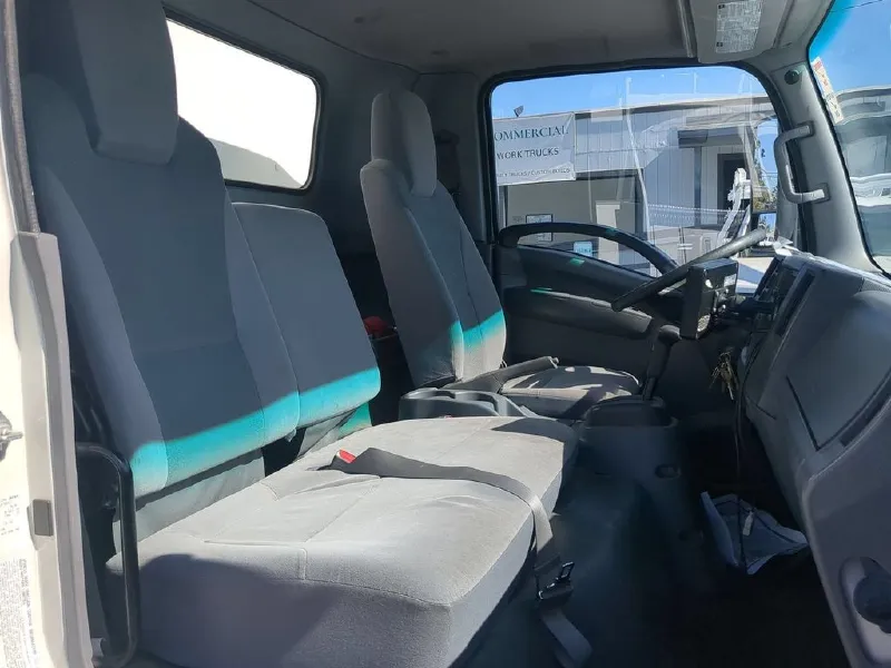 2017 ISUZU NRR