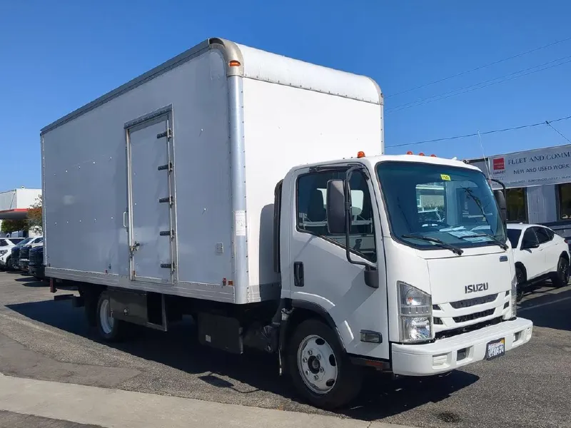 2017 ISUZU NRR
