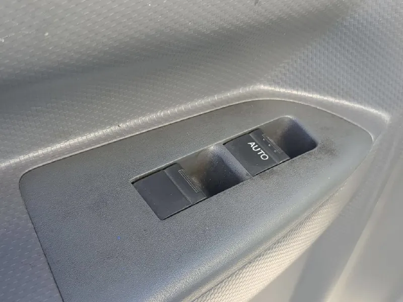 2017 ISUZU NRR