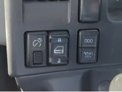 2017 ISUZU NRR