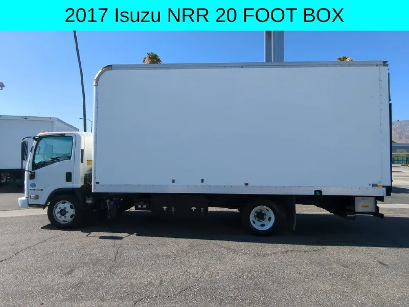2017 ISUZU NRR