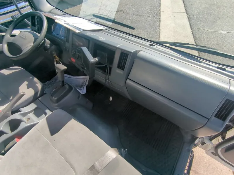 2017 ISUZU NRR