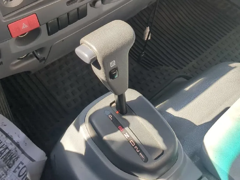 2017 ISUZU NRR