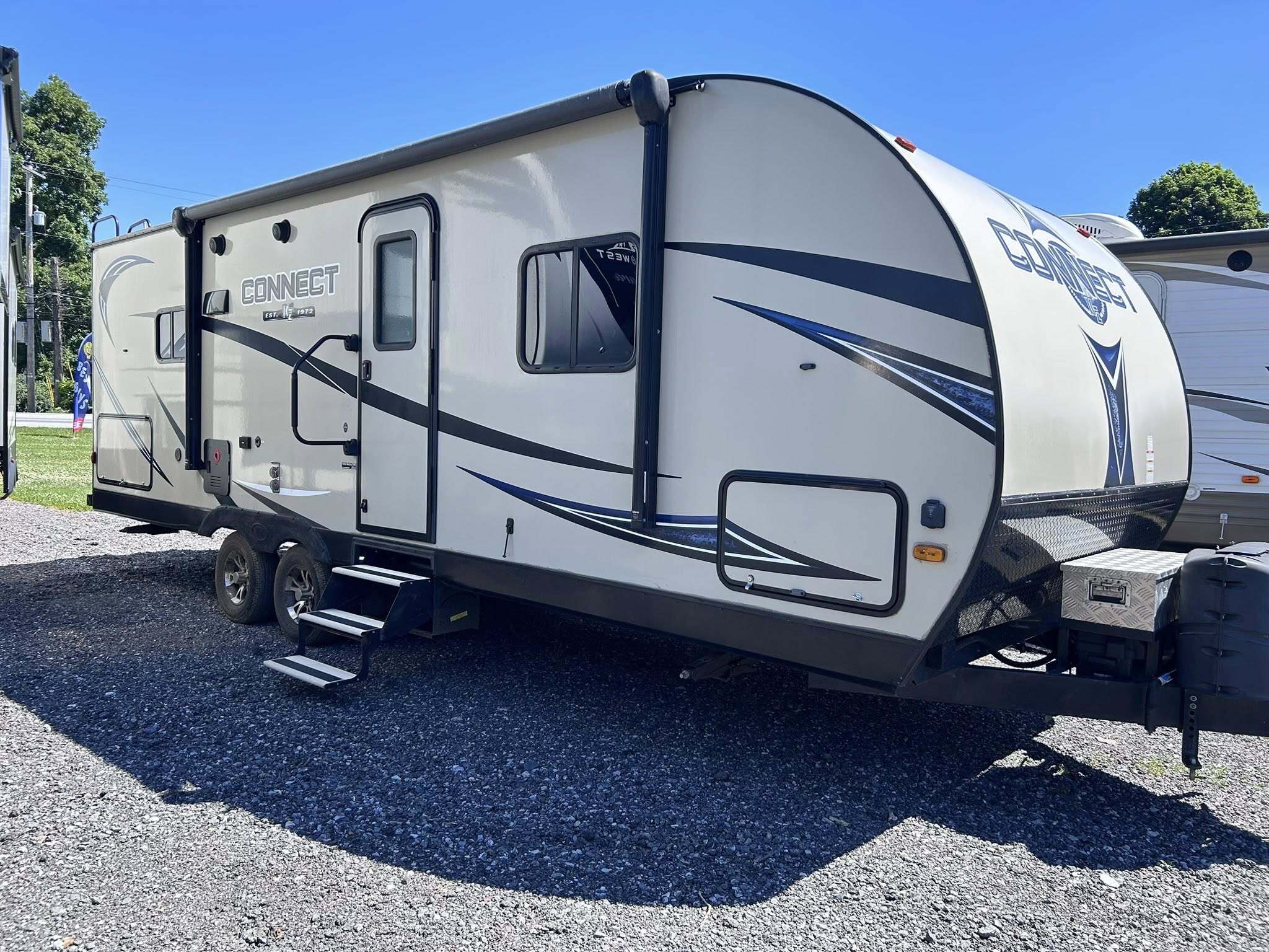 2018 Kz By Thor CONNECT 241RLK in honey brook PA