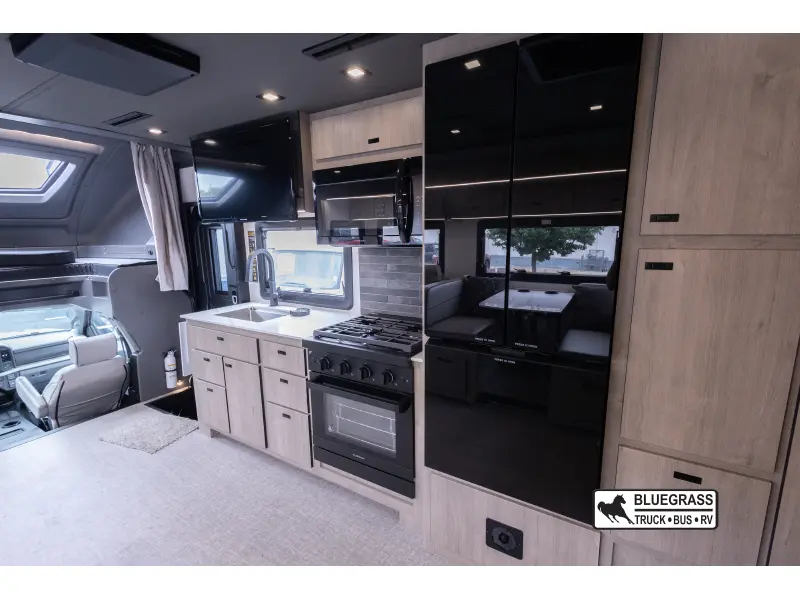 2026 GRAND DESIGN LINEAGE SERIES F 31ZW