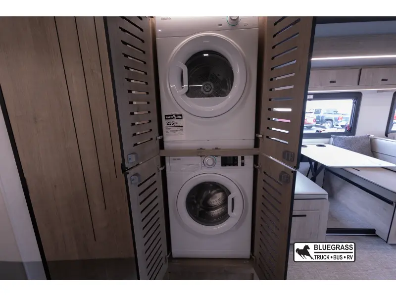 2026 GRAND DESIGN LINEAGE SERIES F 31ZW