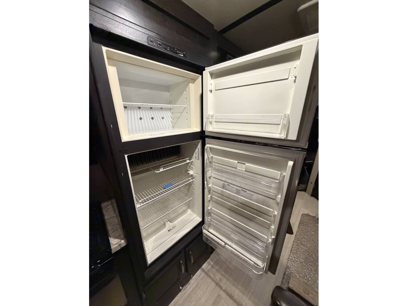 A photo of this 2017 Grand Design IMAGINE 2800BH