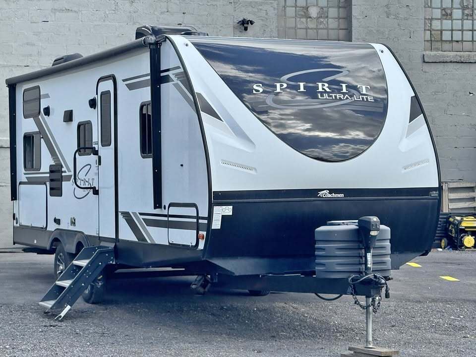 2021 Coachmen SPIRIT ULTRA LITE 2454BH in syracuse NY