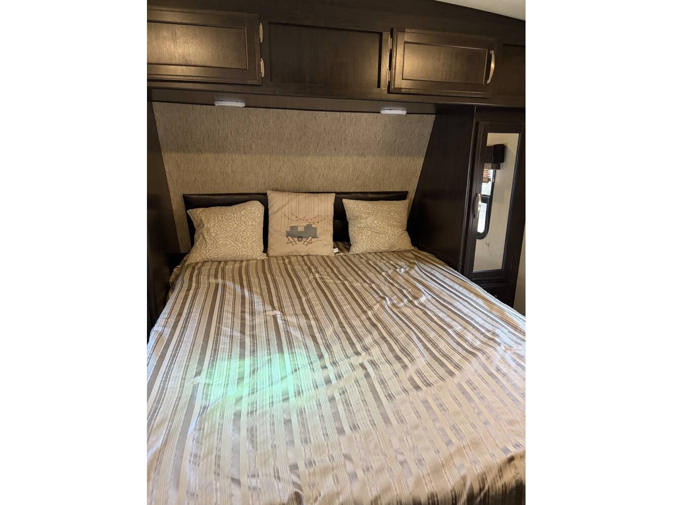A photo of this 2017 Grand Design IMAGINE 2800BH