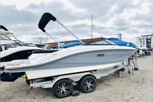 2024 Sea Ray 19 SPX 230 OUTBOARD in jefferson NJ