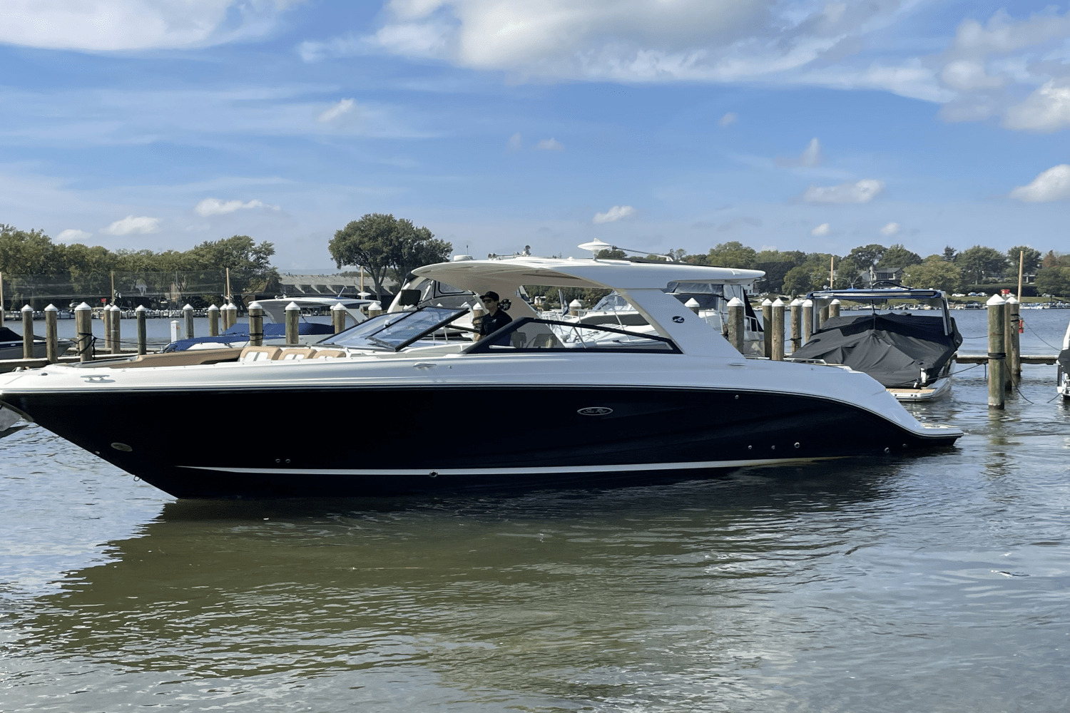2019 Sea Ray 400 SLX W 230 in excelsior MN