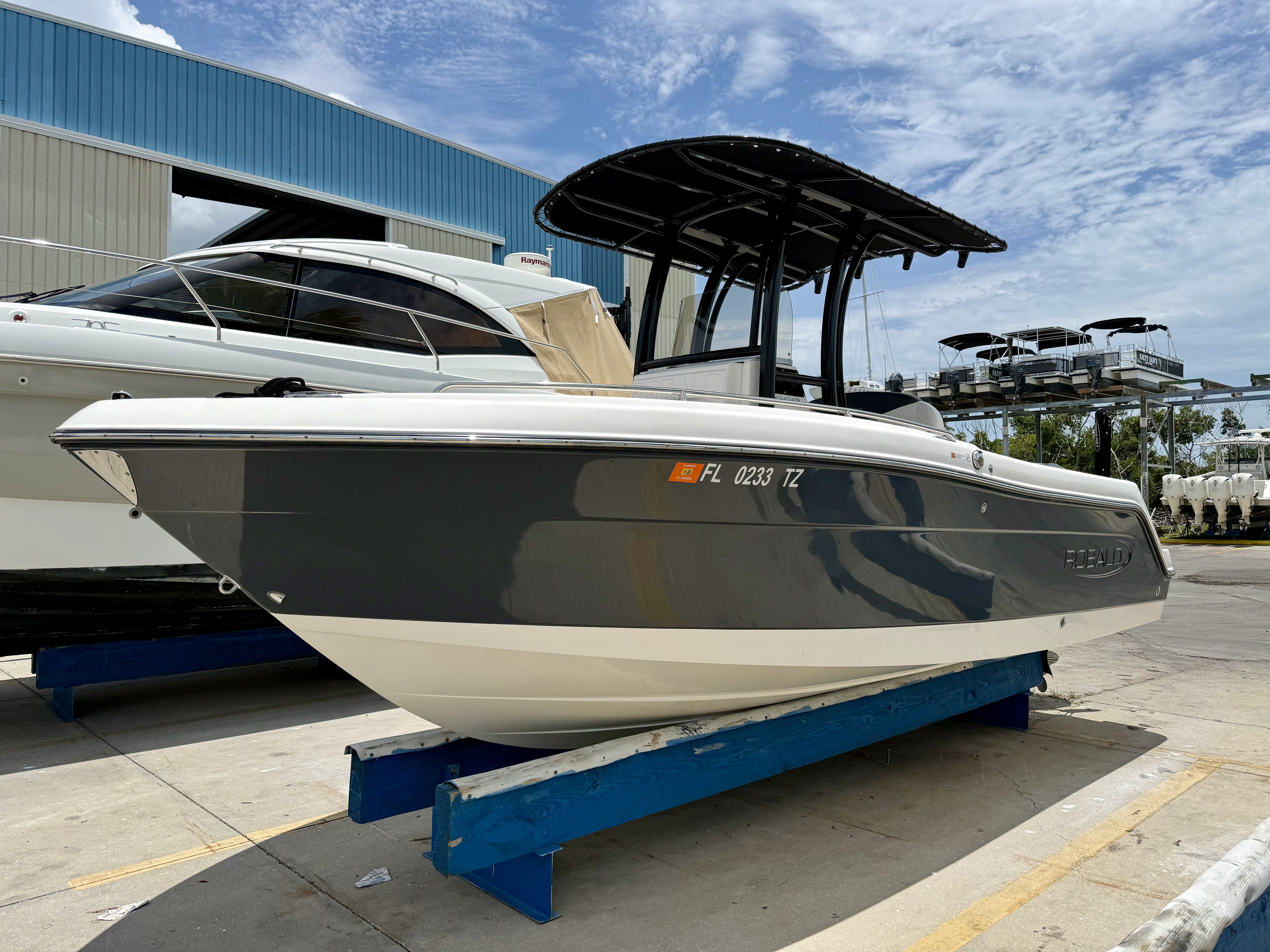 2024 Robalo 222 EXPLORER R242EX in fort myers FL
