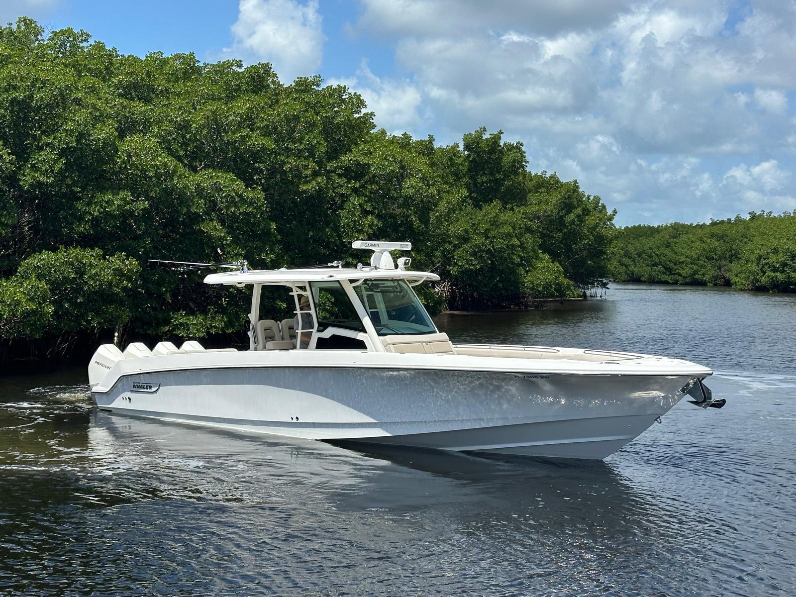 2021 Boston Whaler 380 OUTRAGE Center Console Boat boat