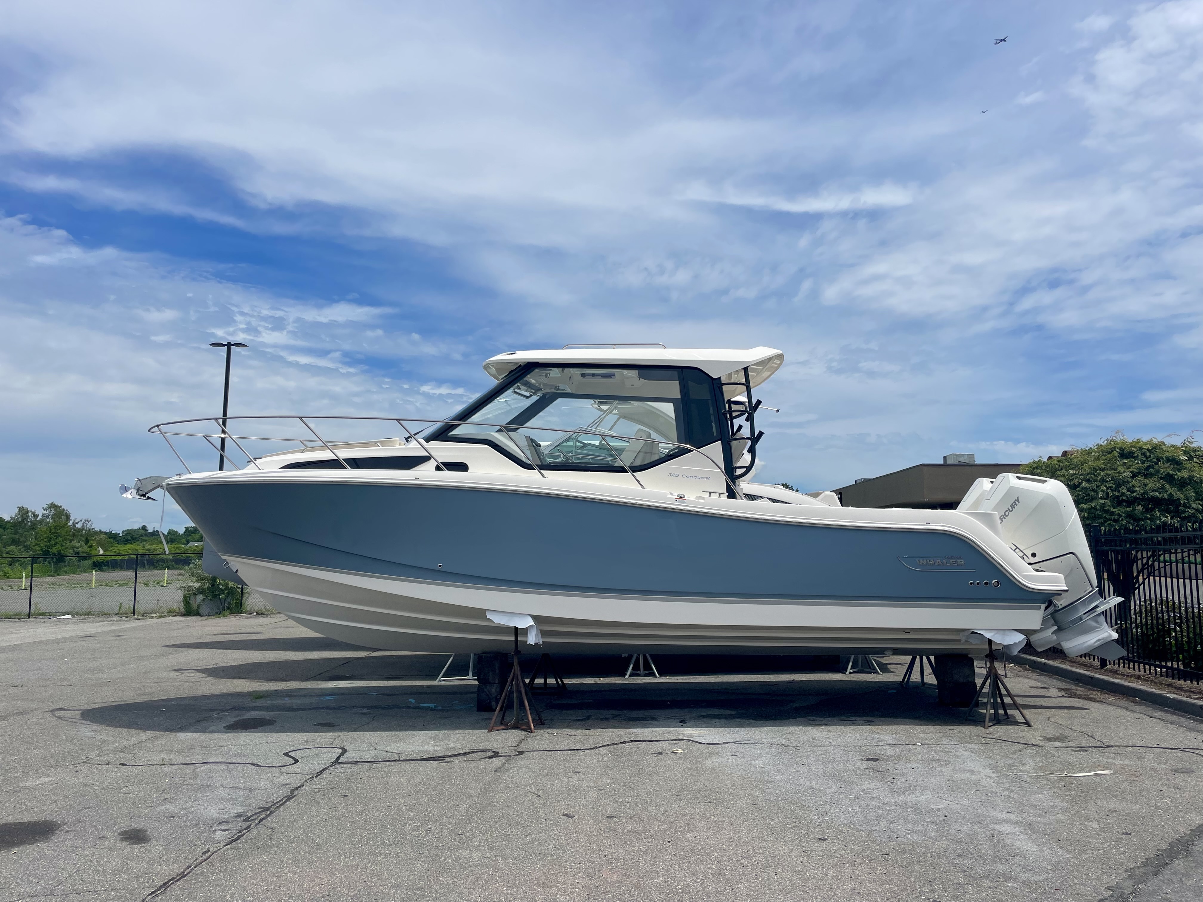 2026 Boston Whaler 325 Conquest 405 in danvers MA