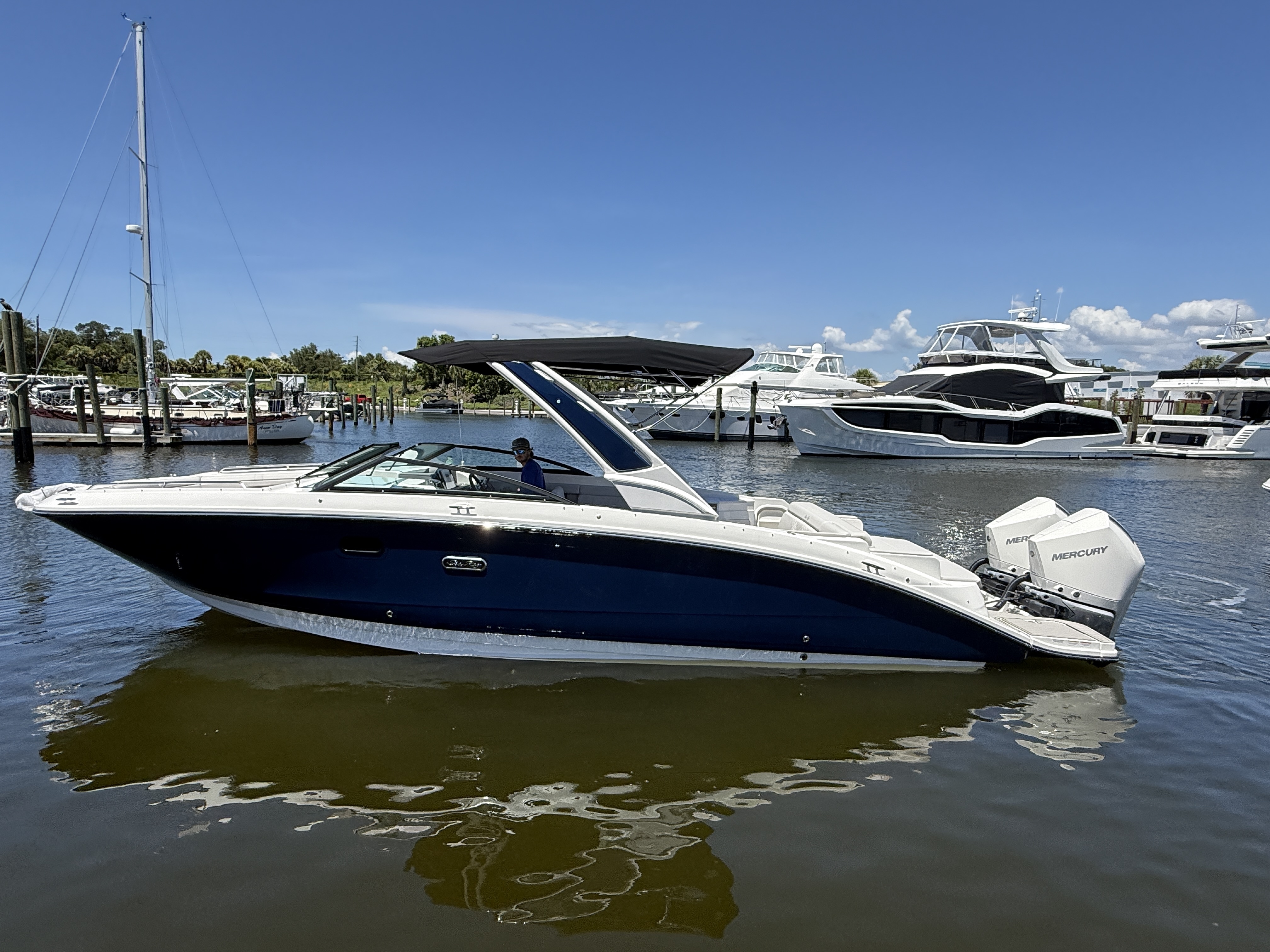 2026 Sea Ray SDX 290 Outboard in venice FL