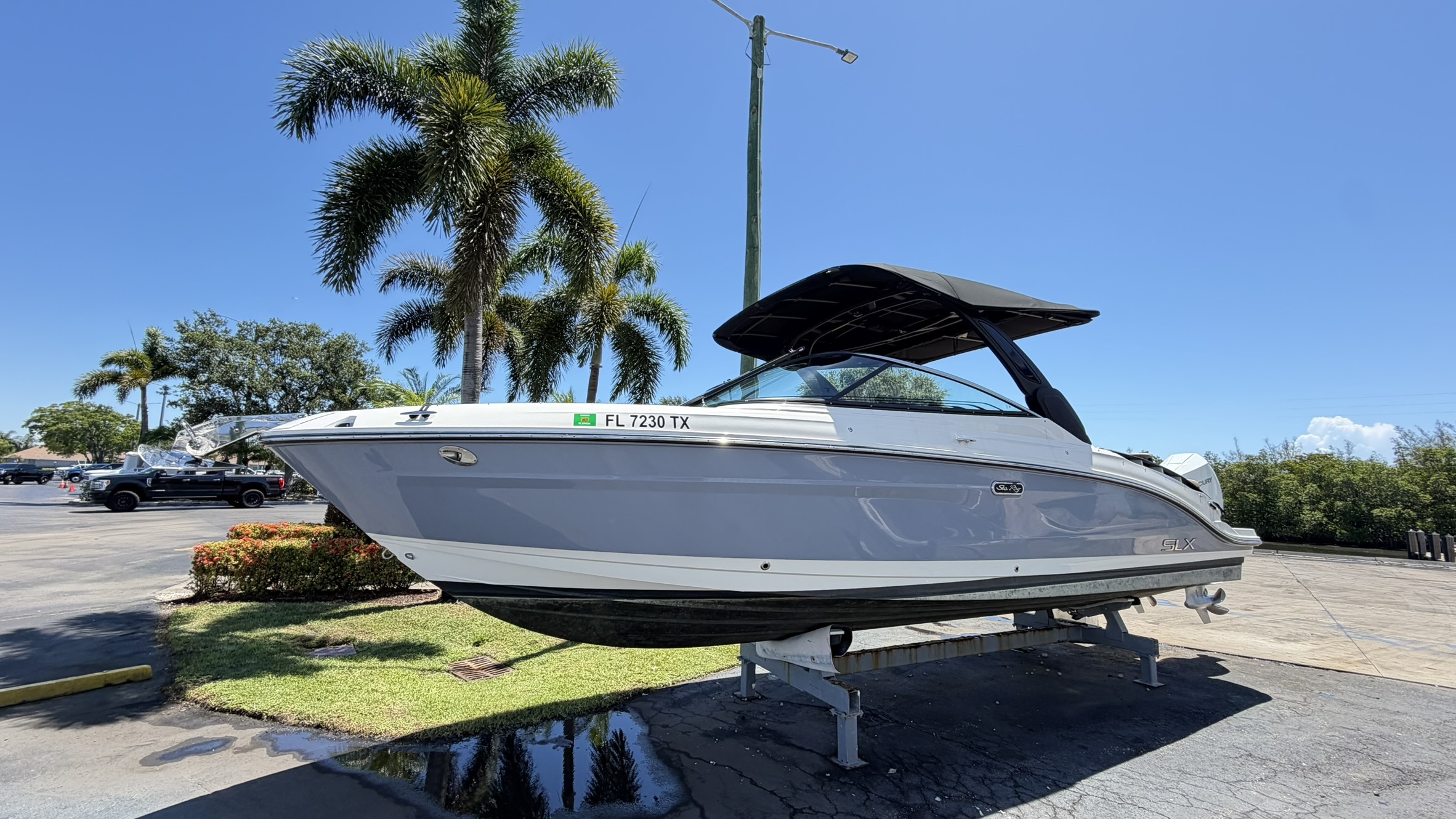 2025 Sea Ray 280 SLX W 230 in pompano beach FL
