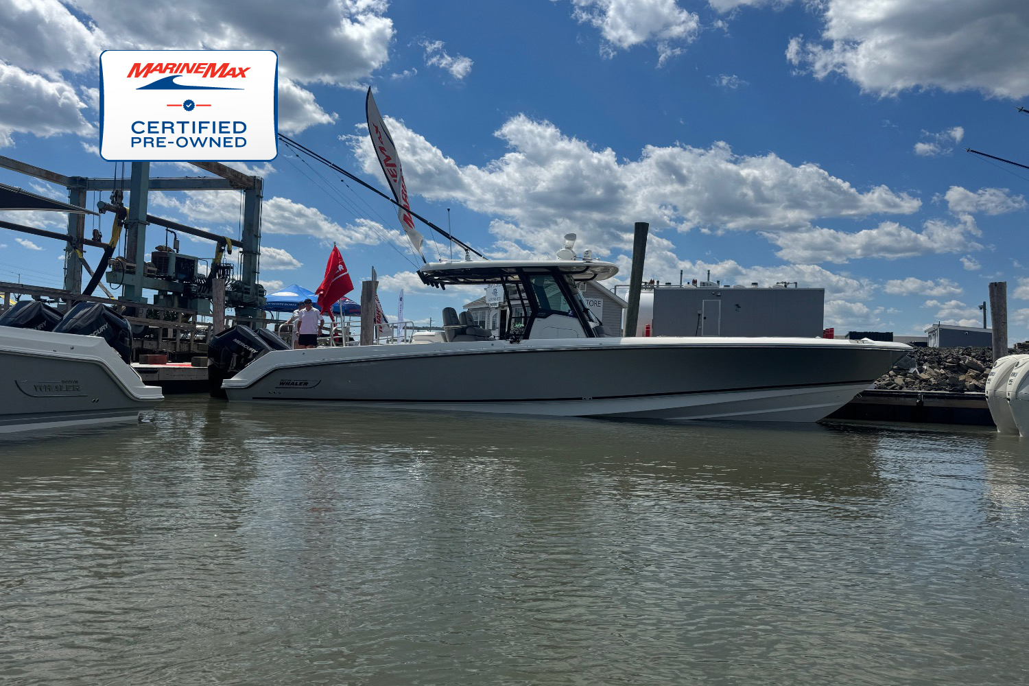 2024 Boston Whaler 330 Outrage in dennis NJ