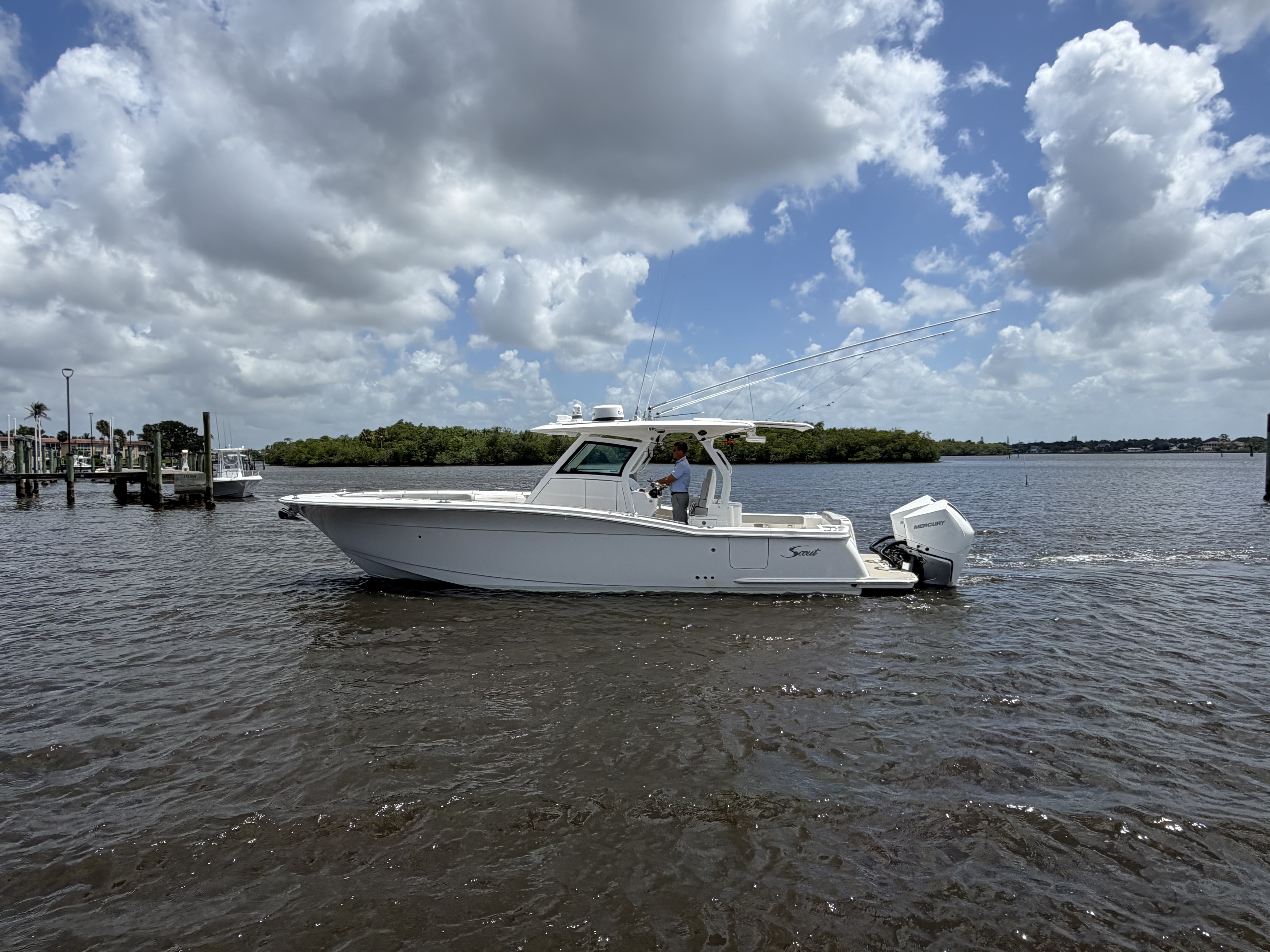 2021 Scout 330 LXF in stuart FL
