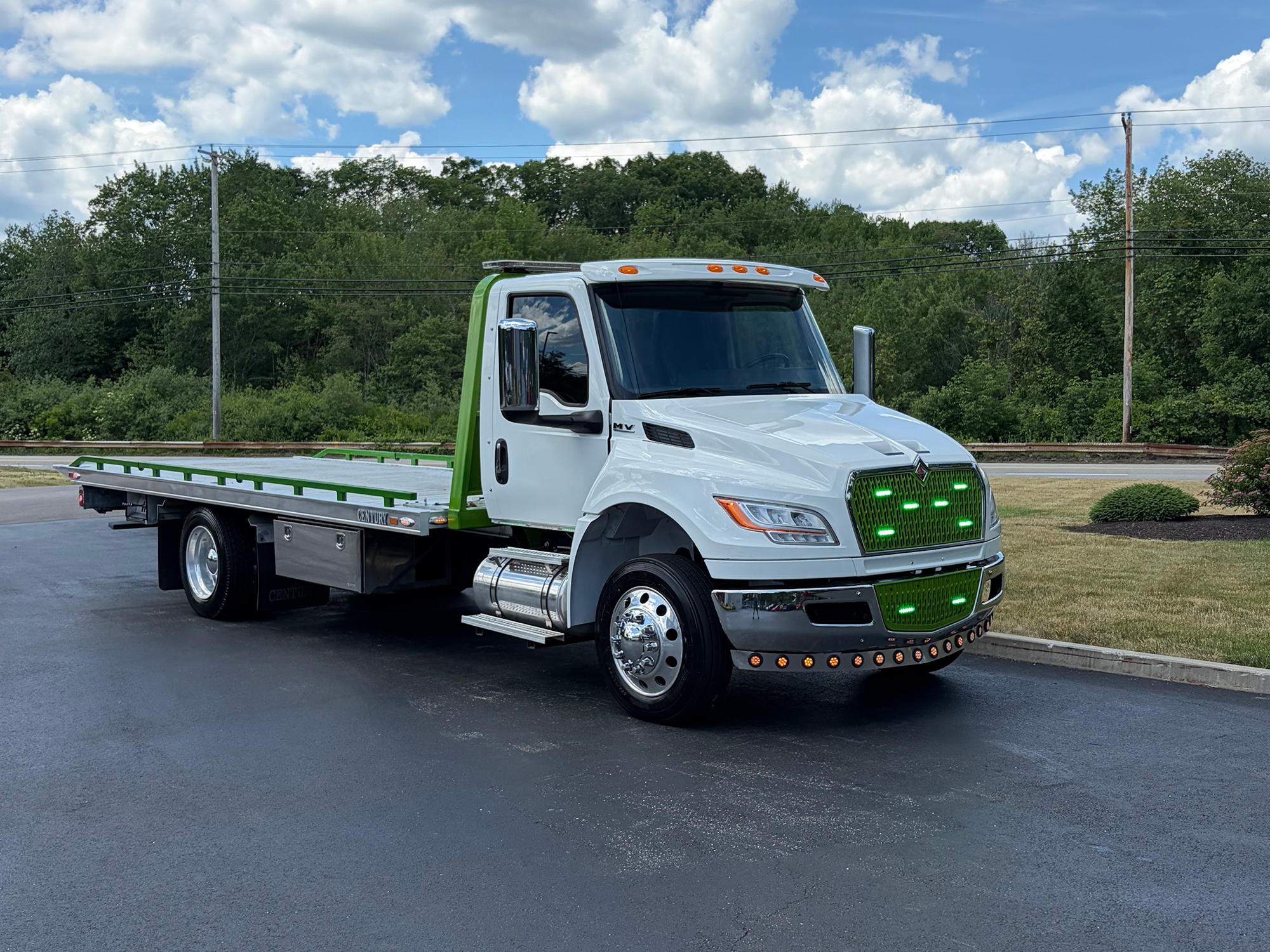 2023 INTERNATIONAL MV607 in Plainville, MA