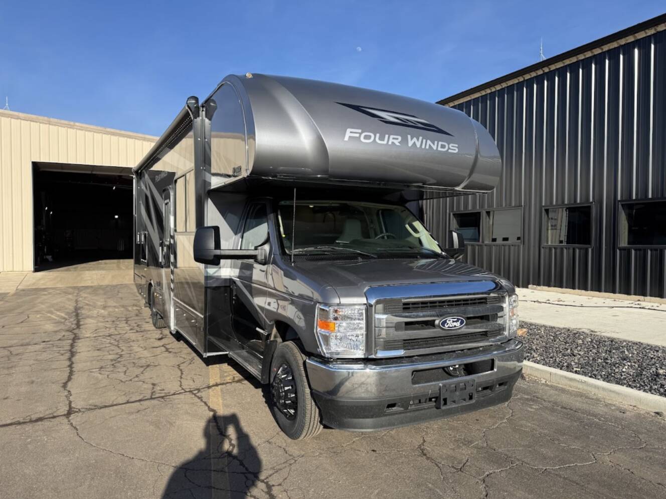 A photo of this 2026 Thor Motor Coach FOUR WINDS 29K