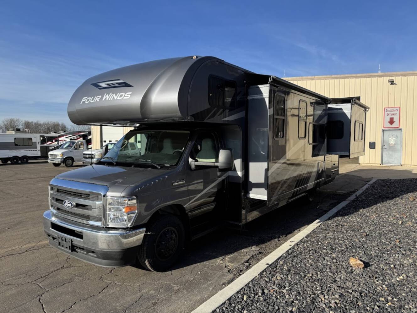 A photo of this 2026 Thor Motor Coach FOUR WINDS 29K