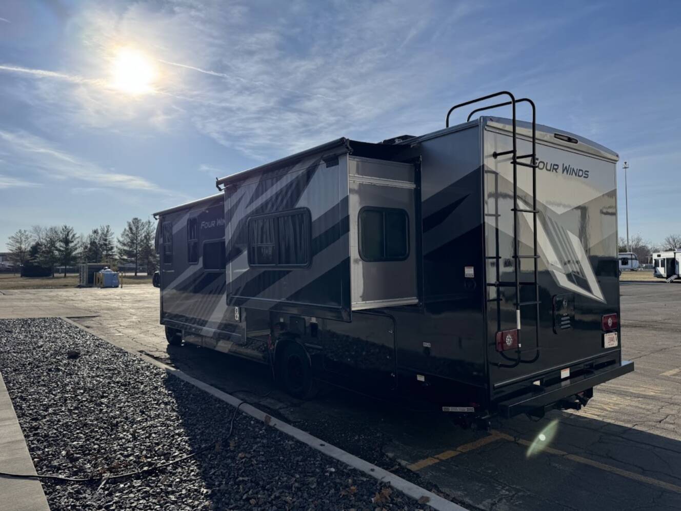 A photo of this 2026 Thor Motor Coach FOUR WINDS 29K